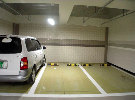 駐車場の一台当たりのスペースが狭すぎます 韓国語教室 ハングルちゃん
